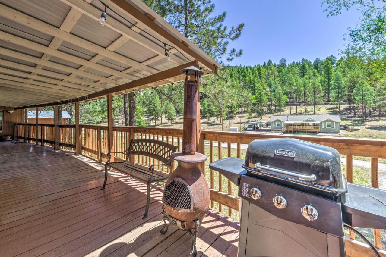 Holiday home Quiet With Porch And Gas Grill!